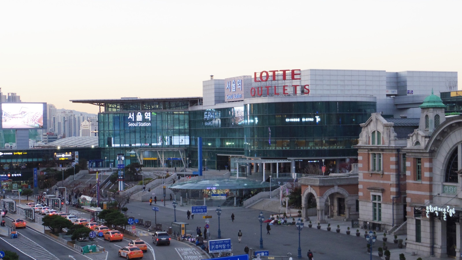 Seoul Station exterior, giving first-time travelers real visual context for Korea train and airport rail connections.
