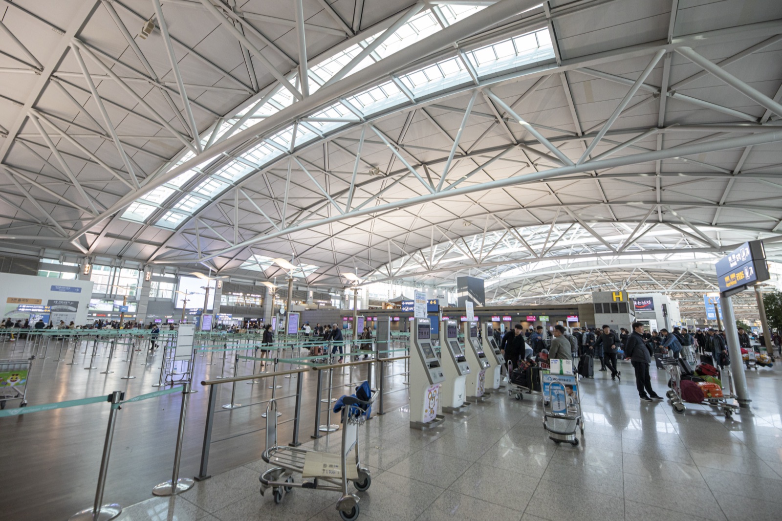 Departure hall inside Incheon International Airport Terminal 1